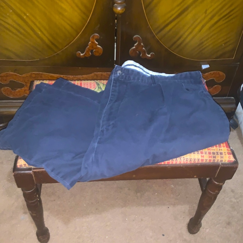 Navy blue Ralph Lauren chino men’s pants. Pristine condition. 42x32